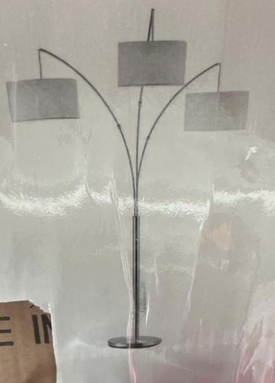 3 lamp shade lamp floor standing.