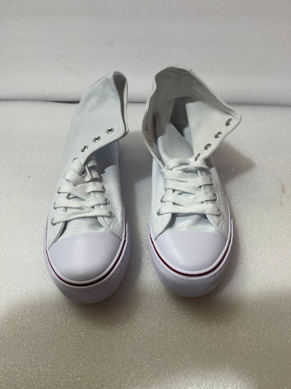 White Shoes Size 8 US.