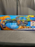 Hot Wheels Colossal Crash Track Set