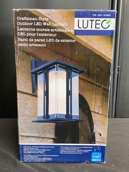 Outdoor LED Wall Lantern