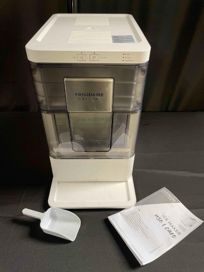 Frigidaire Gallery, 44 Lbs. Countertop Ice Maker