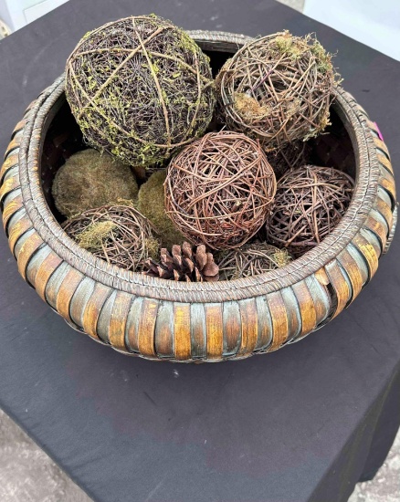 Decorative Artificial Rustic Balls & Pinecone 14 PCS