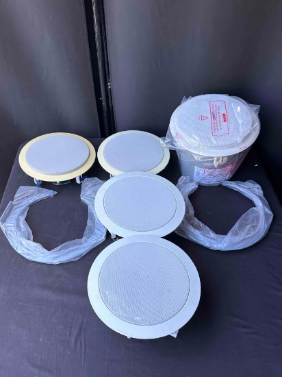 Lot Of AcousticCoverage Loudspeaker