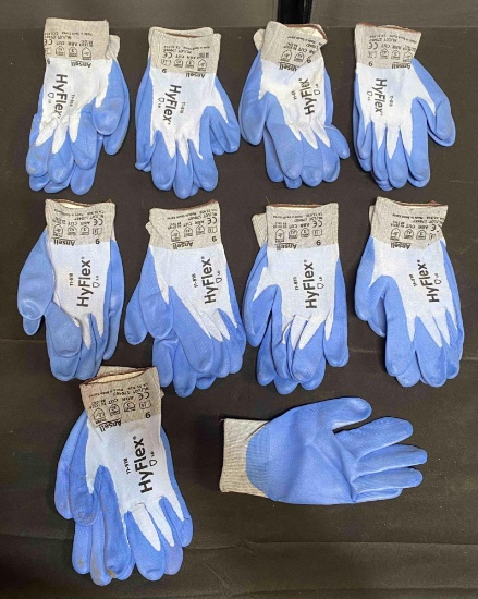 Lot of Gloves HyFlex