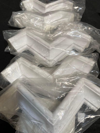 Lot Of 6 Pieces Primed Traditional Picture Frame Square Corner Aide
