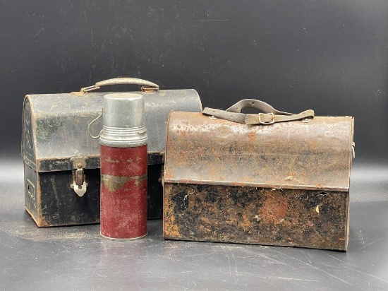 lunch boxes and Thermos