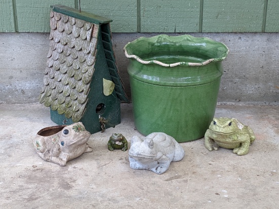 Yard Art Birdhouse Frog Planter Lot
