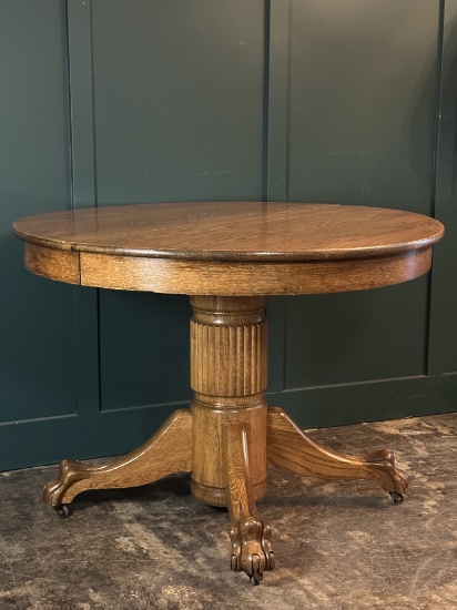 Antique Tiger Oak Dining Table Round