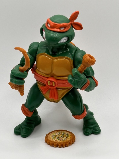 1990 TMNT/Teenage Mutant Ninja Turtles Michelangelo with Storage Shell Action Figure