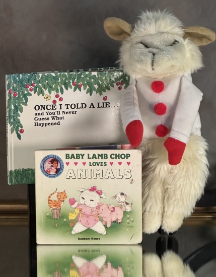 LAMB CHOP Stuffed Animal with 2 Children's Books