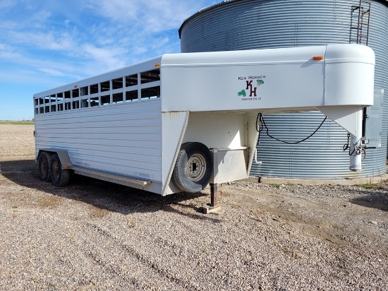 2003 Trails West Hotshot Livestock Trailer