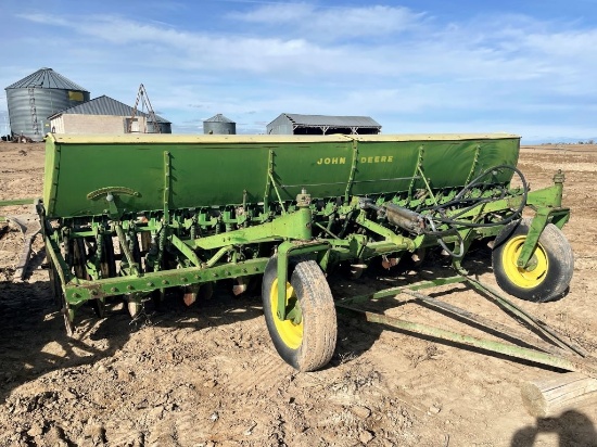 John Deere LL247A Grain Drill