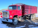 1996 Ford L9000 10 Wheel Truck