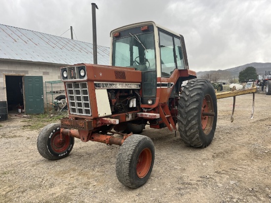IH 1486 Tractor
