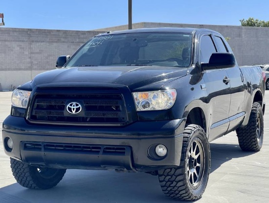 2011 Toyota Tundra Grade 4x4 4 Door Crewcab Pickup Truck