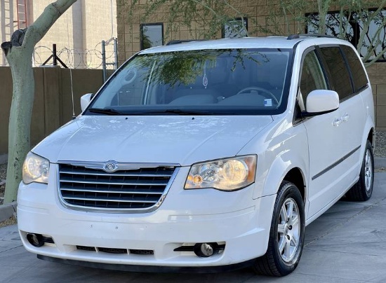 2010 Chrysler Town &#38; Country Touring 4 Door Mini Van