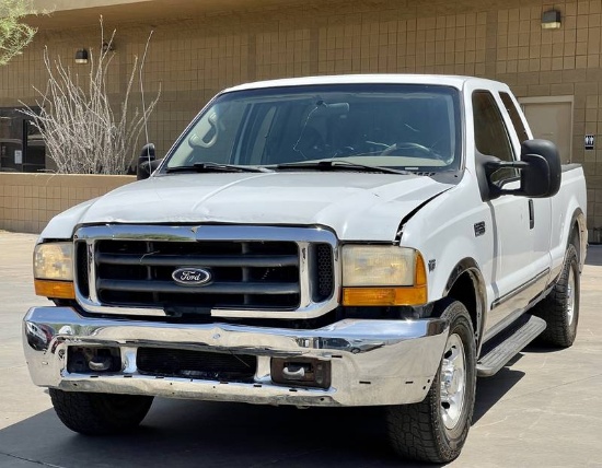 1999 Ford F-250 Super Duty V10 4 Door Supercab Pickup Truck