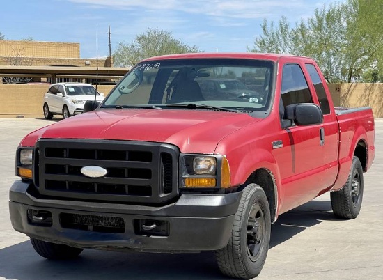 2006 Ford F-250 XL 4 Door Supercab Pickup Truck