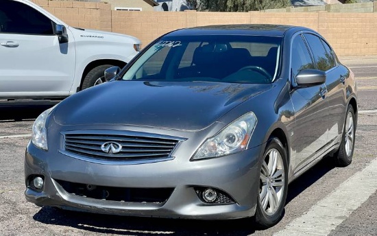 2015 Infiniti Q40 4 Door Sedan