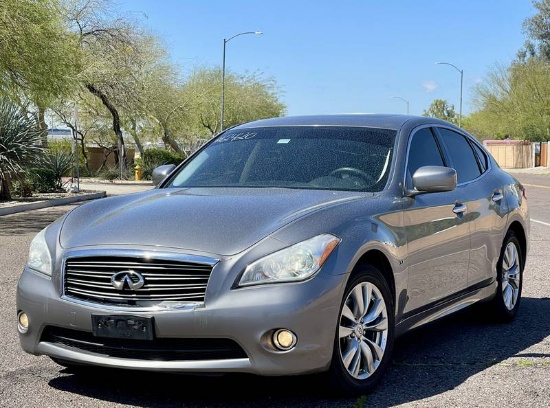 2014 Infiniti Q70 3.7 4 Door Sedan