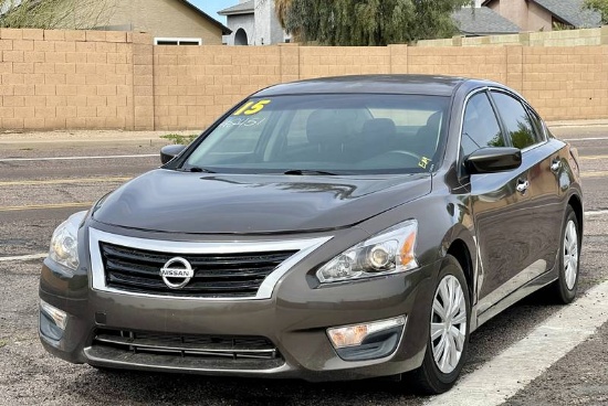 2015 Nissan Altima 2.5 4 Door Sedan