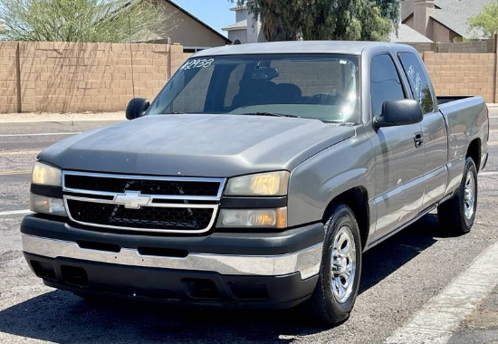 2007 Chevrolet Silverado 1500 4 Door Extended Cab Pickup Truck