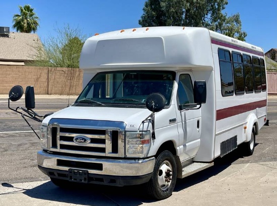 2010 Ford E-450 Super Duty 2 Door Handicap Accessible Shuttle Van