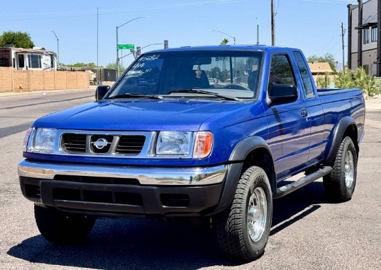 1998 Nissan Frontier 4X4 2 Door Extended Cab Pickup Truck