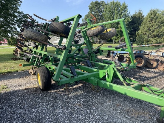 John Deere 550 Mulch Finisher