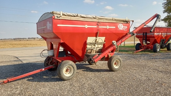 1999 EZ Trail 3400 Gravity Wagon