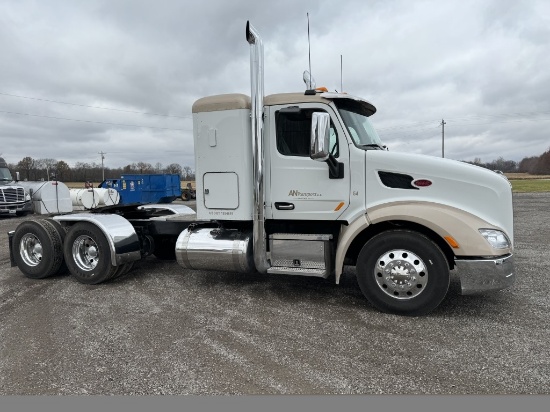 2015 Peterbilt 579 Sleeper Truck