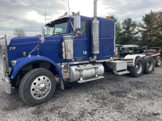2007 Freightliner FLD120 Classic Sleeper Truck