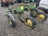 John Deere 2R Planter