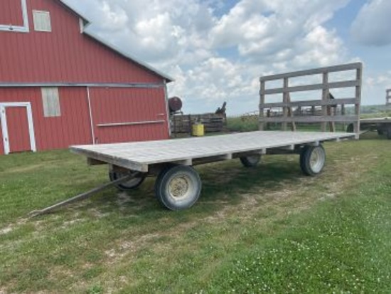 Hayrack w/John Deere gear