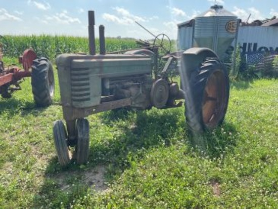 JD B NF tractor w/ fenders
