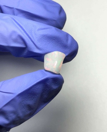 3.05 Carat Natural Vibrant Opal