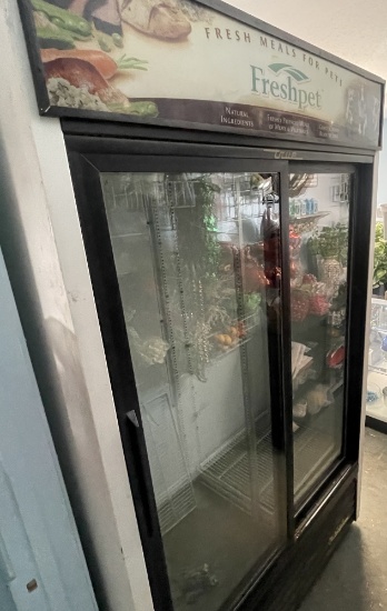 TRUE GDM-41SL TWO SECTION Convenience STORE COOLER Refrigerator Merchandiser 2 Doors