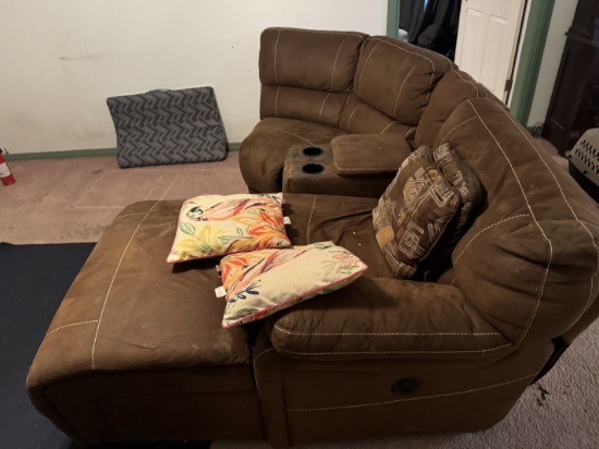 Sectional Sofa With Cup Holder