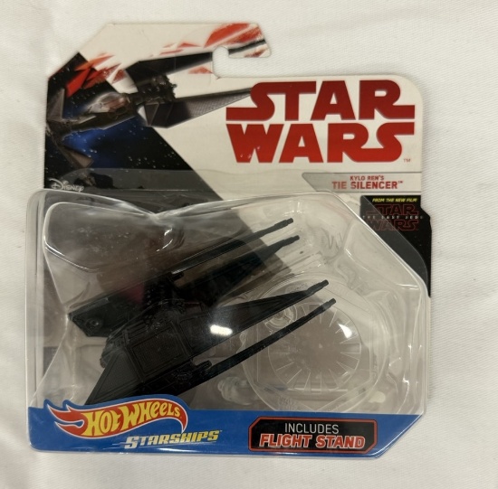 Hot Wheels Star Wars Starship Kylo Ren's TIE Silencer Diecast Collectible