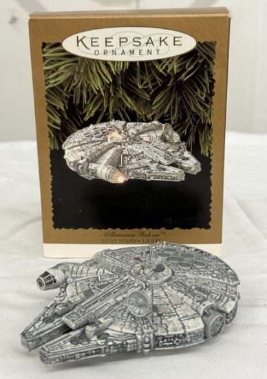 1996 Hallmark Keepsake Ornament – Star Wars Millennium Falcon – Light-Up Magic Series