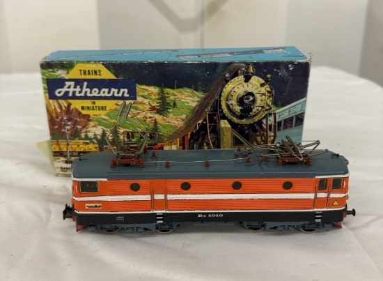 Athearn HO Scale RE 1010 Electric Locomotive – Vintage Collectible Model Train Miniature