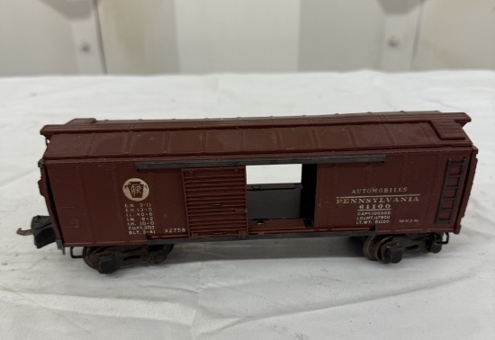 Lionel Pennsylvania 61100 Double Door Boxcar – Vintage Miniature Train Collectible