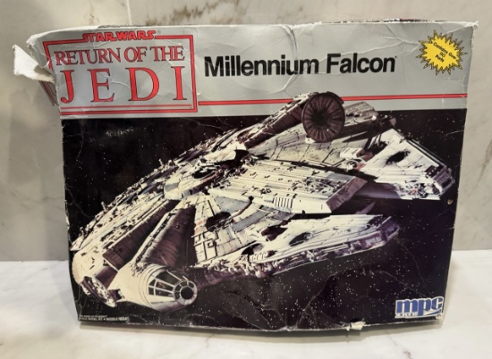 MPC Star Wars Return of the Jedi Millennium Falcon Model Kit