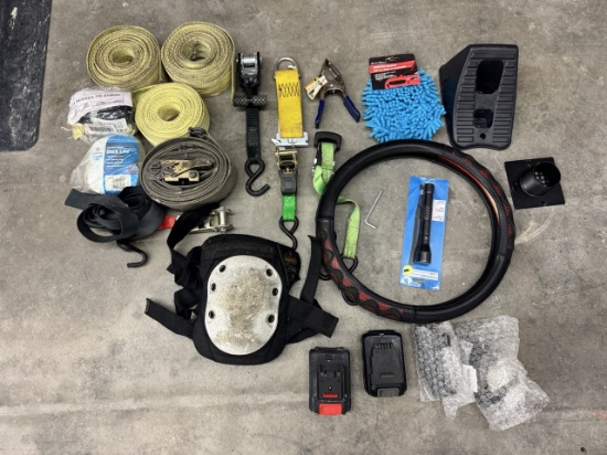 Lot of Heavy-Duty Tie-Down and Ratchet Straps, Work Tools & Useful Equipment