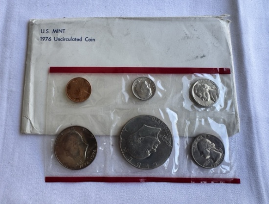 1976 U.S Mint Uncirculated Coin Set
