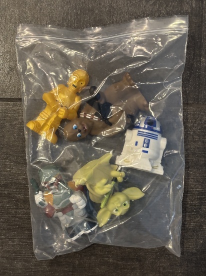 Star Wars Collectible Figure Set – Assorted Character Toys