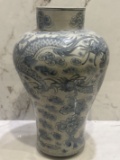 Chinese-Style Porcelain Vase – Decorative Ceramic Collectible
