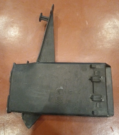 BMW E46 Air Box Intake Filter Duct 7501974 OEM