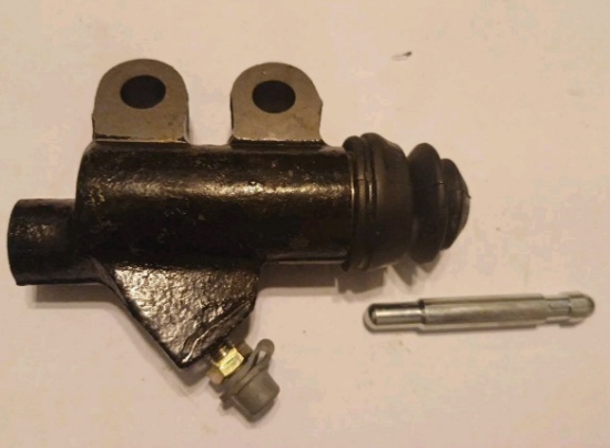 Tokico Clutch Slave Cylinder - 2710523 / 3062016E00 - Fits Nissan Maxima 1985