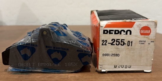 Repco Deluxe 22-255-01 New Brake Pads For Volvo 740, 760, 960